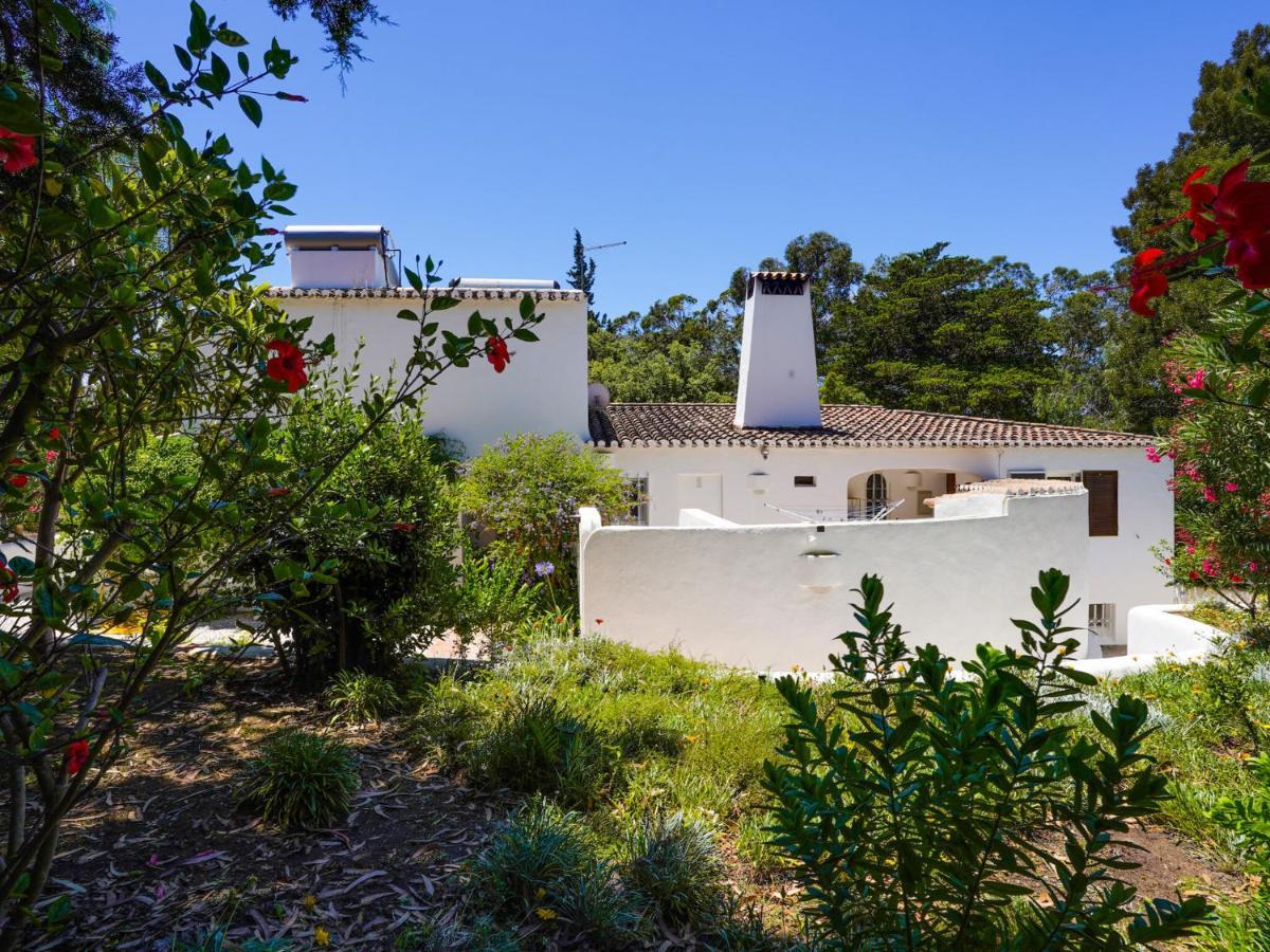Roofed Villa In Albufeira With Private Swimming Pool Olhos de Agua  Room photo