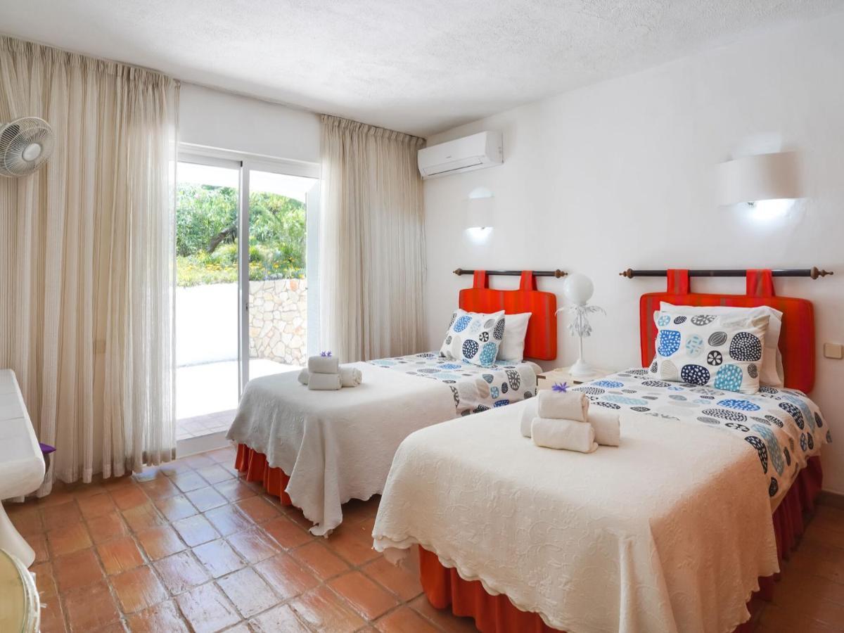 Roofed Villa In Albufeira With Private Swimming Pool Olhos de Agua  Exterior photo